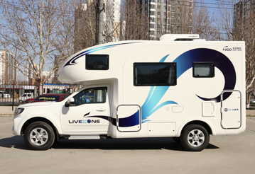 帶老人和孩子出行最合適，還是四驅(qū)房車