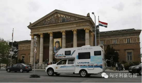 68歲老人張志武再駕覽眾C4房車環(huán)歐洲 68歲老人張志武再駕覽眾C4房車環(huán)歐洲