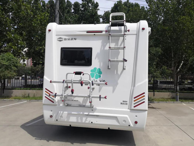 過幾天沈陽特?zé)狒[，這么多房車