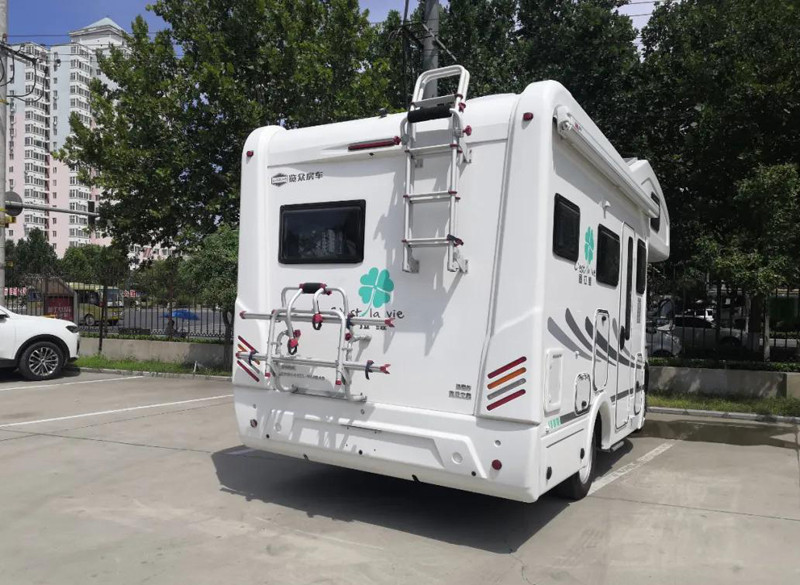 過幾天沈陽特?zé)狒[，這么多房車