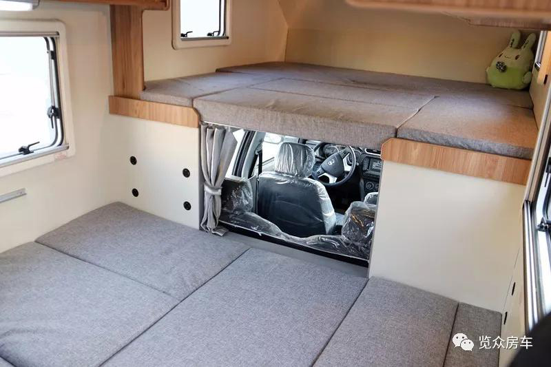 外觀大氣，空間十足的房車