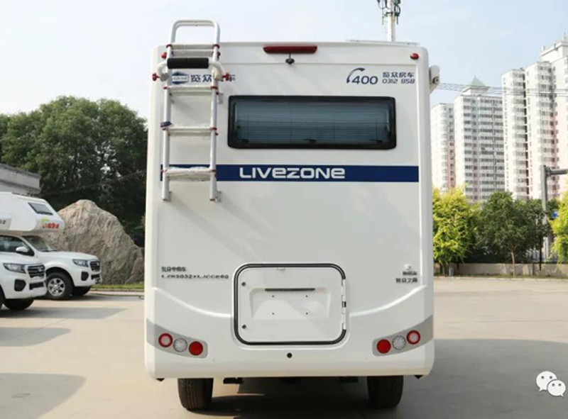 帶老人孩子出行，適合選這款房車