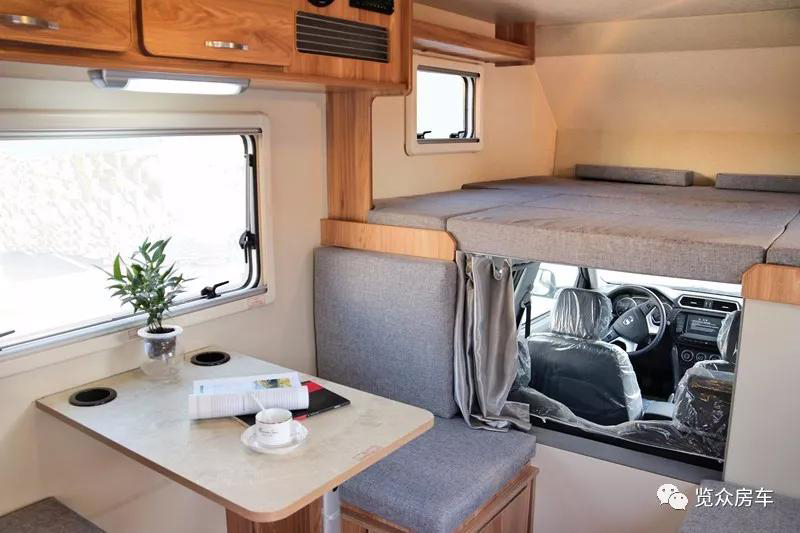 房車還就要選汽油、四驅(qū)、兩米大床