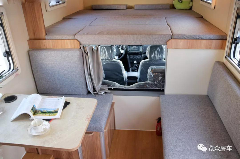 房車還就要選汽油、四驅(qū)、兩米大床
