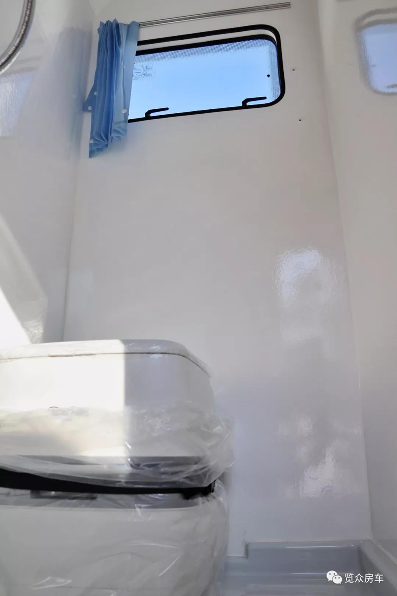 房車還就要選汽油、四驅(qū)、兩米大床