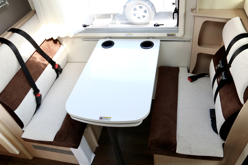 既安全又舒適，選這款房車(chē)才對(duì)