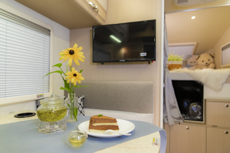 上下鋪床的房車，空間利用真合適