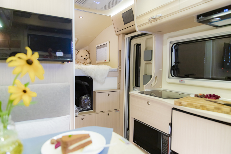 上下鋪床的房車，空間利用真合適