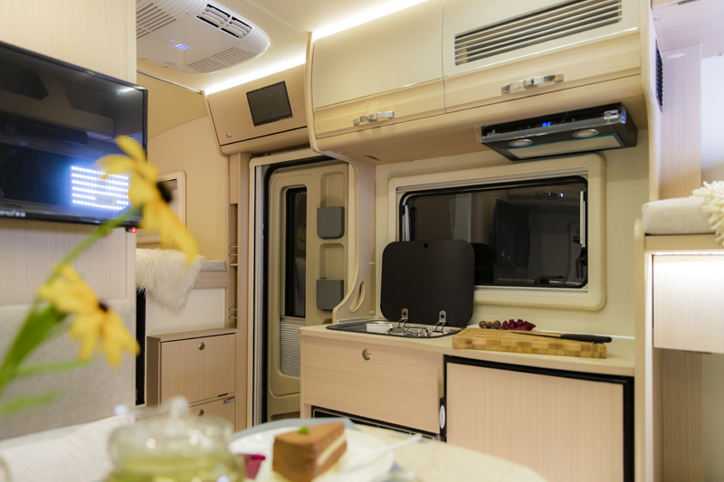 不僅僅動力好，還有上下鋪的房車