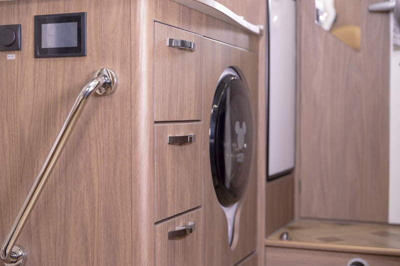 2021年選房車，自動檔、大空間、國六