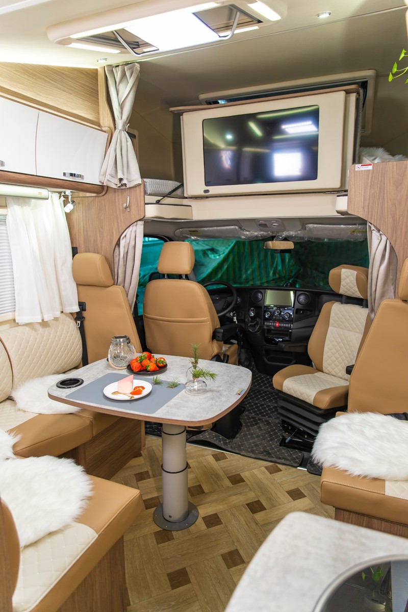 更舒適的房車生活，還是選這款房車