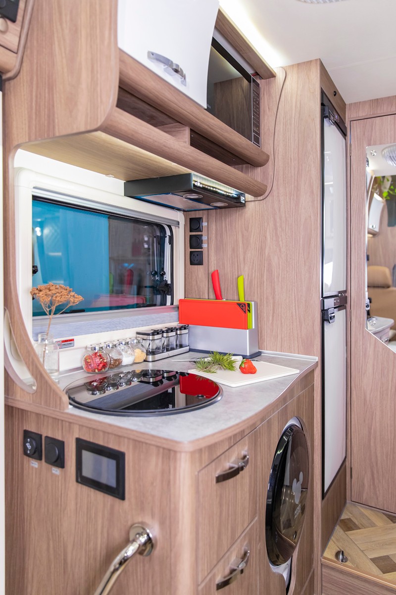 更舒適的房車生活，還是選這款房車