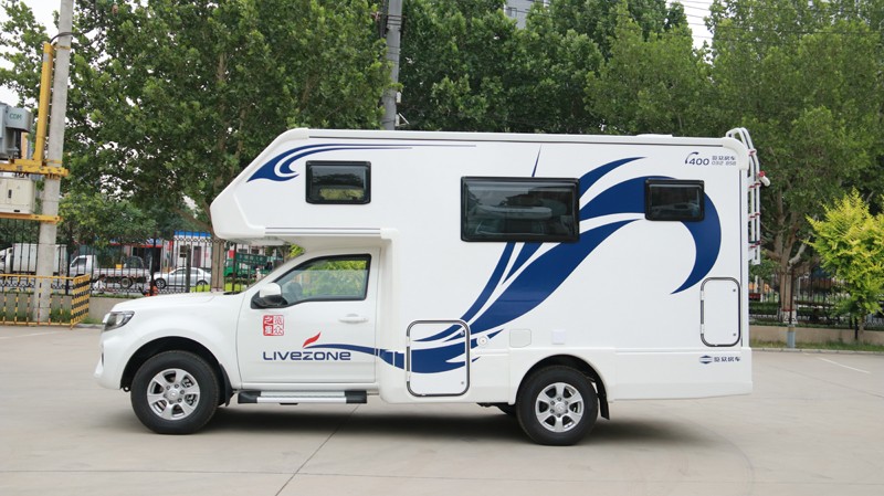 房車旅行，面對(duì)復(fù)雜路況四驅(qū)是必選