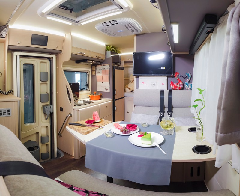 自由炮領銜，引爆成都房車展