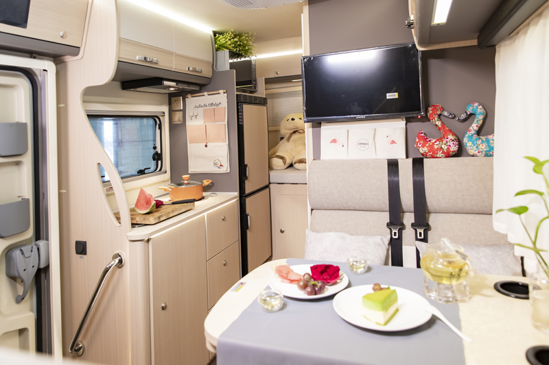 自由炮領銜，引爆成都房車展