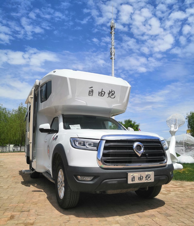 這個(gè)展會(huì)能試駕自由炮 房車？