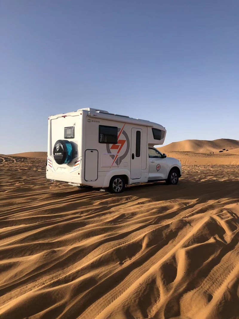 以自由為名，炮響阿拉善