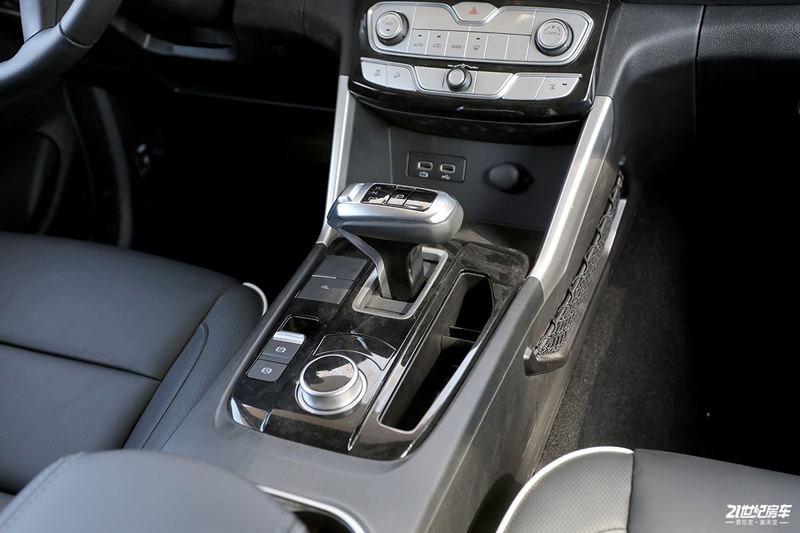 打響第二炮！搶先實拍體驗覽眾自由炮-B皮卡四驅(qū)房車