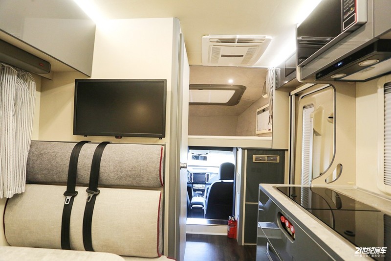 打響第二炮！搶先實拍體驗覽眾自由炮-B皮卡四驅(qū)房車