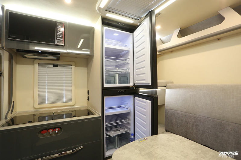 打響第二炮！搶先實拍體驗覽眾自由炮-B皮卡四驅(qū)房車