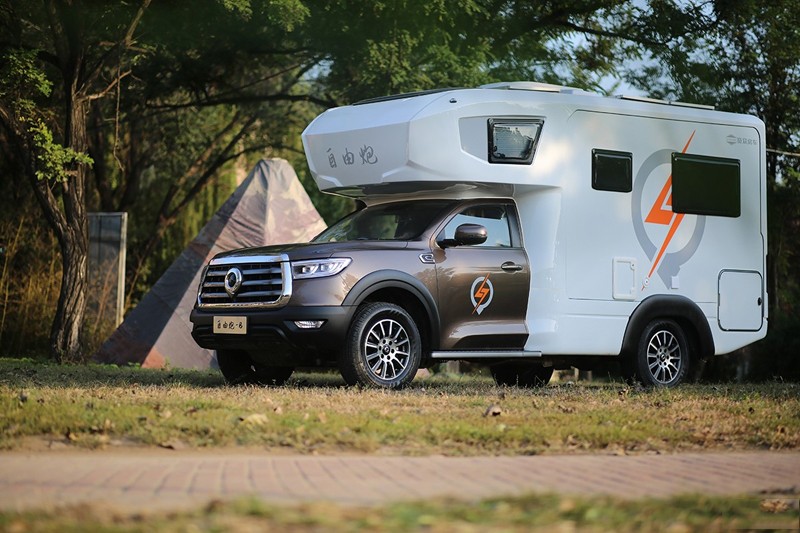 動力 豐富配置，這樣的房車省心、舒心