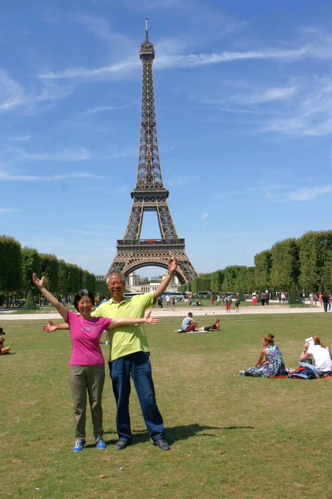 七旬老人開(kāi)房車(chē)帶老伴游世界l中國(guó)房車(chē)圈最早的“網(wǎng)紅達(dá)人” 七旬老人開(kāi)房車(chē)帶老伴游世界l中國(guó)房車(chē)圈最早的“網(wǎng)紅達(dá)人”