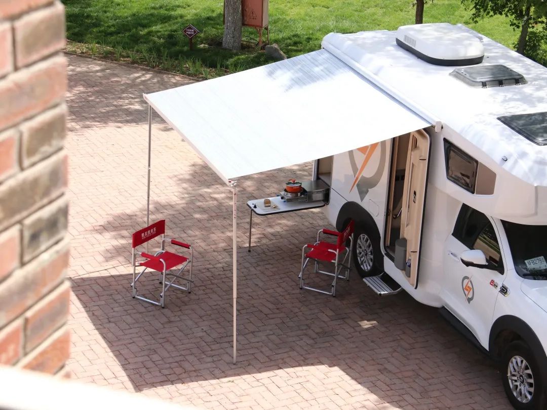 想買輛房車環(huán)游中國，該選B型還是C型？