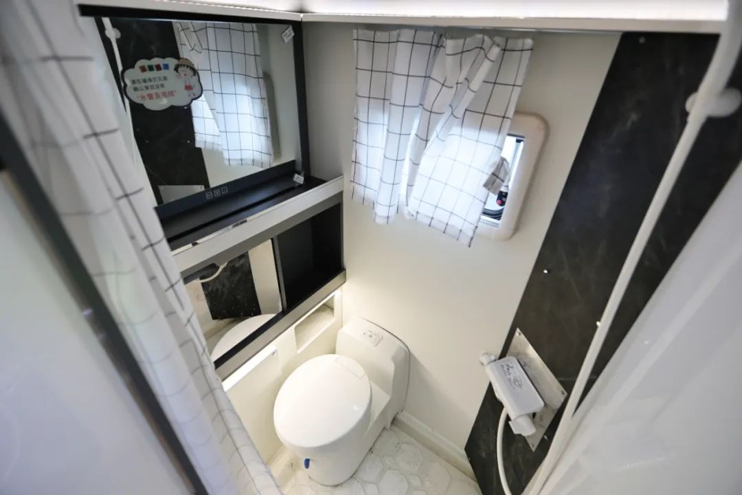 TOD智能四驅 全車越野套件，這是不是你理想的C型越野房車？