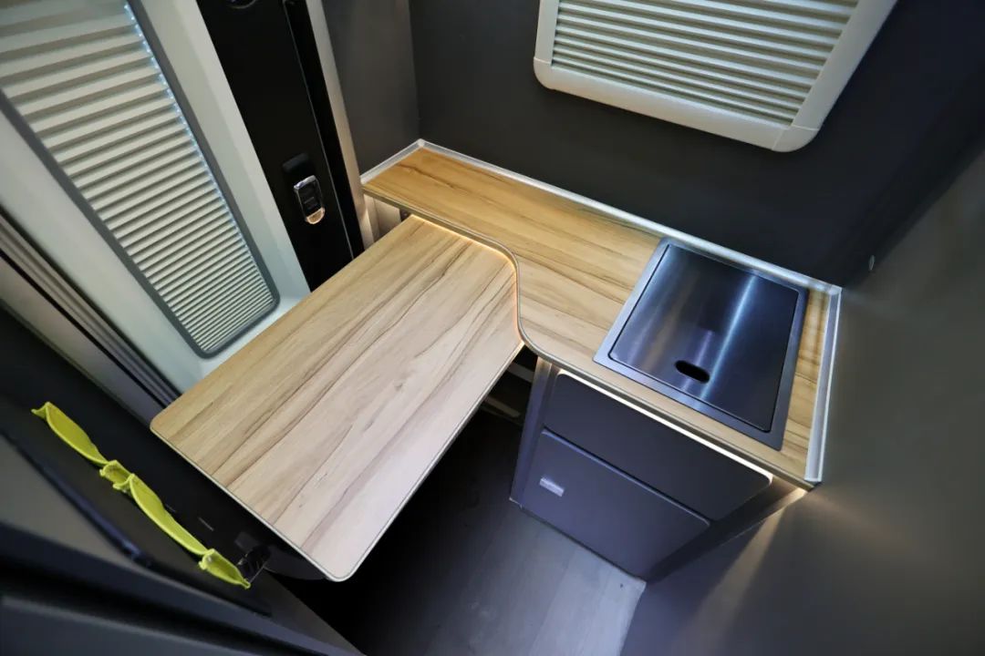 TOD智能四驅 全車越野套件，這是不是你理想的C型越野房車？