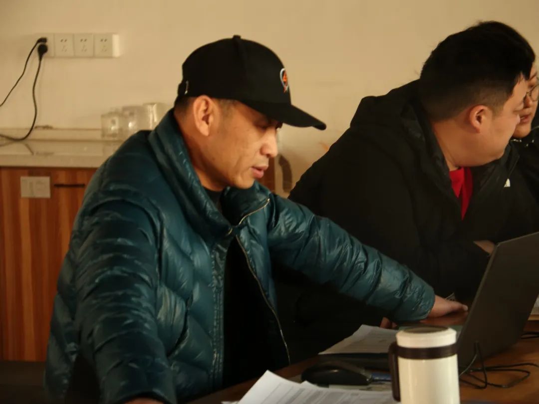 以用戶為中心，覽眾房車高管與用戶在線懇談