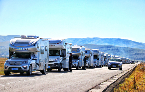 覽眾房車(chē)是國(guó)內(nèi)專(zhuān)業(yè)生產(chǎn)、銷(xiāo)售房車(chē)的企業(yè)