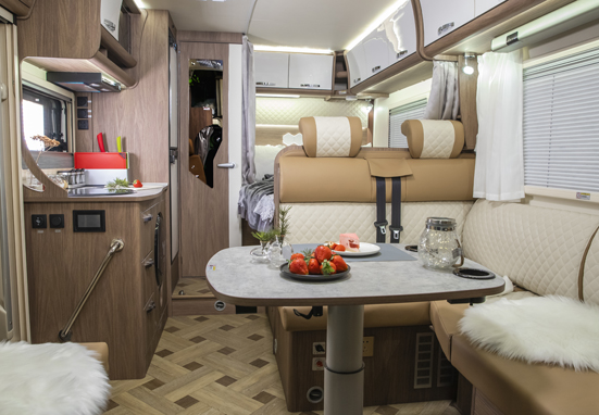 大空間，房車玩的才舒服