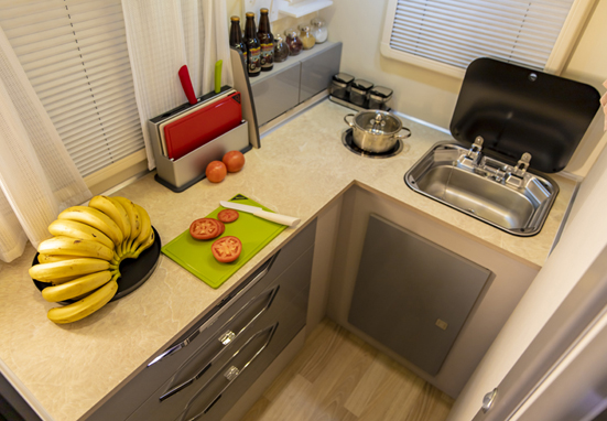 動力+豐富配置，這樣的房車省心、舒心